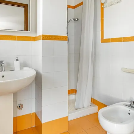 Apartment Brezza Marina - Lovely Flat With Veranda & Parking Marina di Ragusa