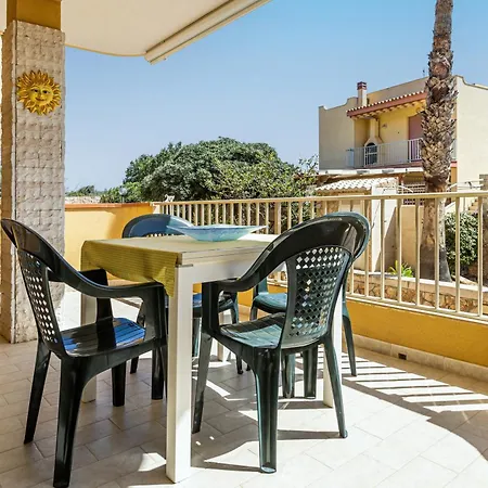 Apartment Brezza Marina - Lovely Flat With Veranda & Parking Marina di Ragusa